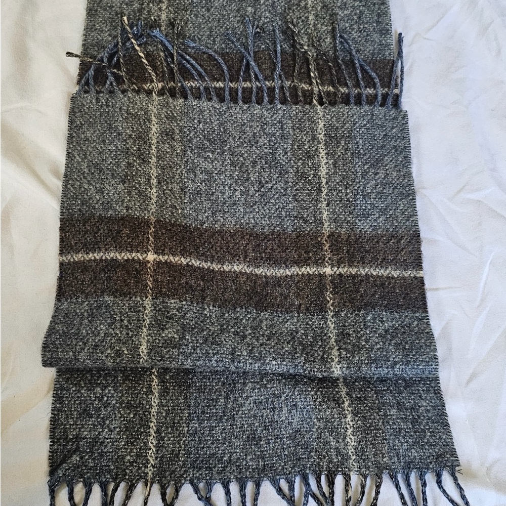 Gray and Brown Men’s Fringed Scarf